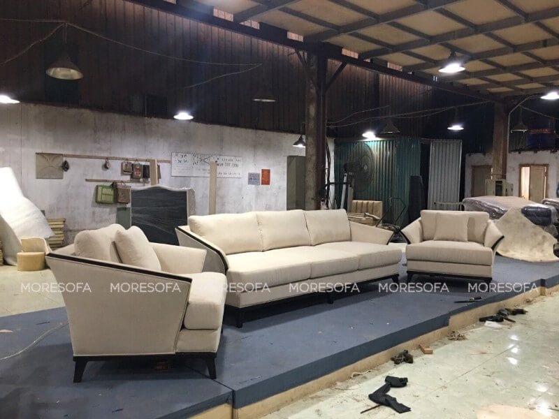 Ghế sofa MS-051 hiện đại với khung gỗ tự nhiên bọc nỉ nhập khẩu sẽ làm nên sự đẹp độc đáo cho phòng khách của căn hộ chung cư, biệt thự, nhà riêng.